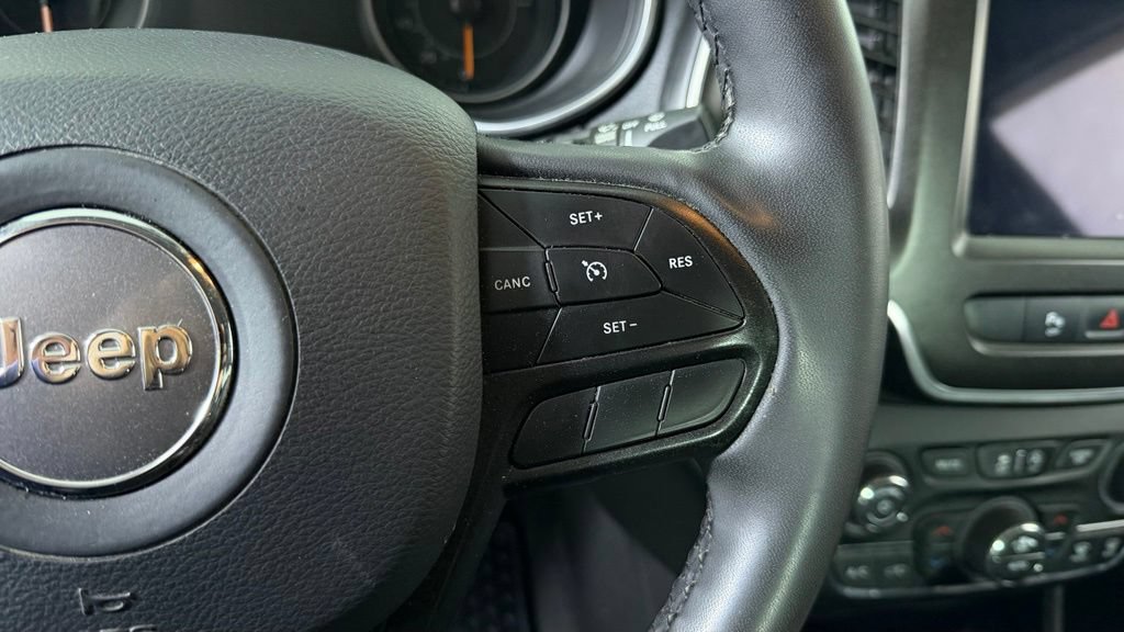 Used 2021 Jeep Cherokee Trailhawk w/ Trailer Tow Group AWD/4WD image 18
