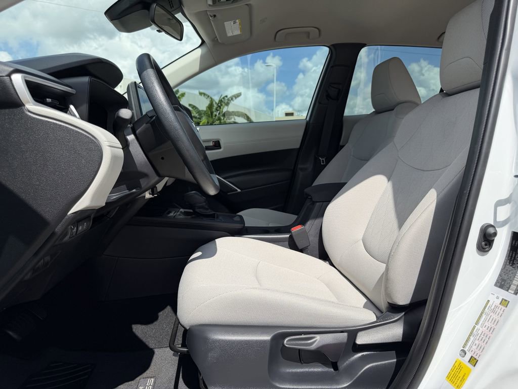 Used 2026 Toyota Corolla Cross L FWD image 25