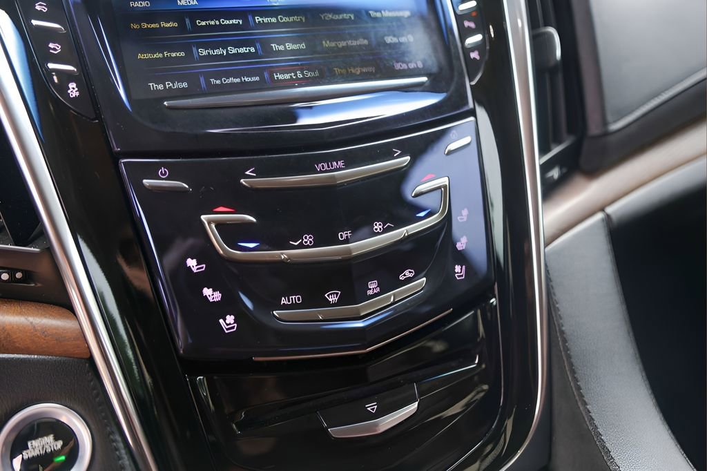 Used 2018 Cadillac Escalade ESV Premium Luxury AWD/4WD image 19