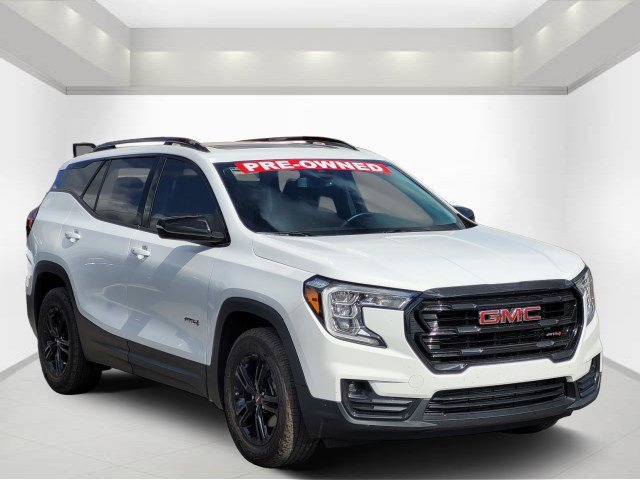 Used 2024 GMC Terrain AT4 image 1