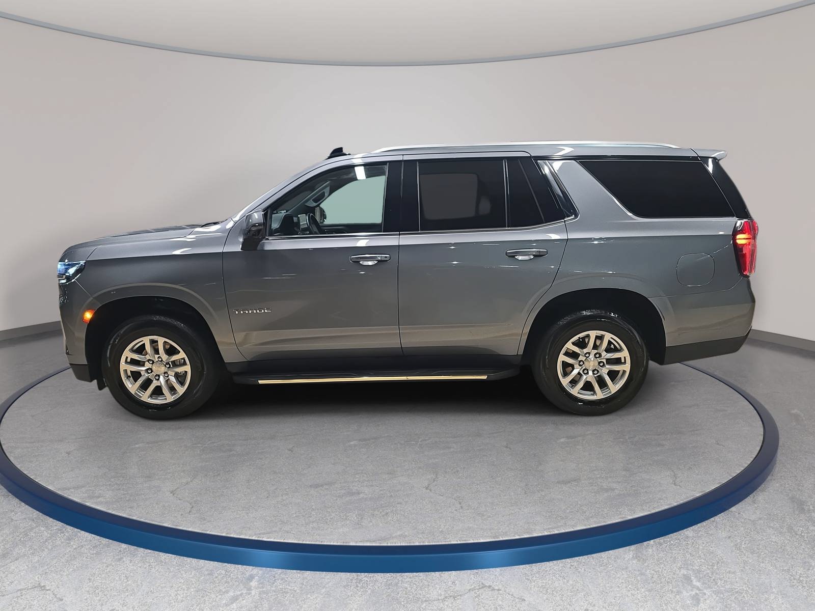 Used 2022 Chevrolet Tahoe LT w/ Luxury Package AWD/4WD image 8
