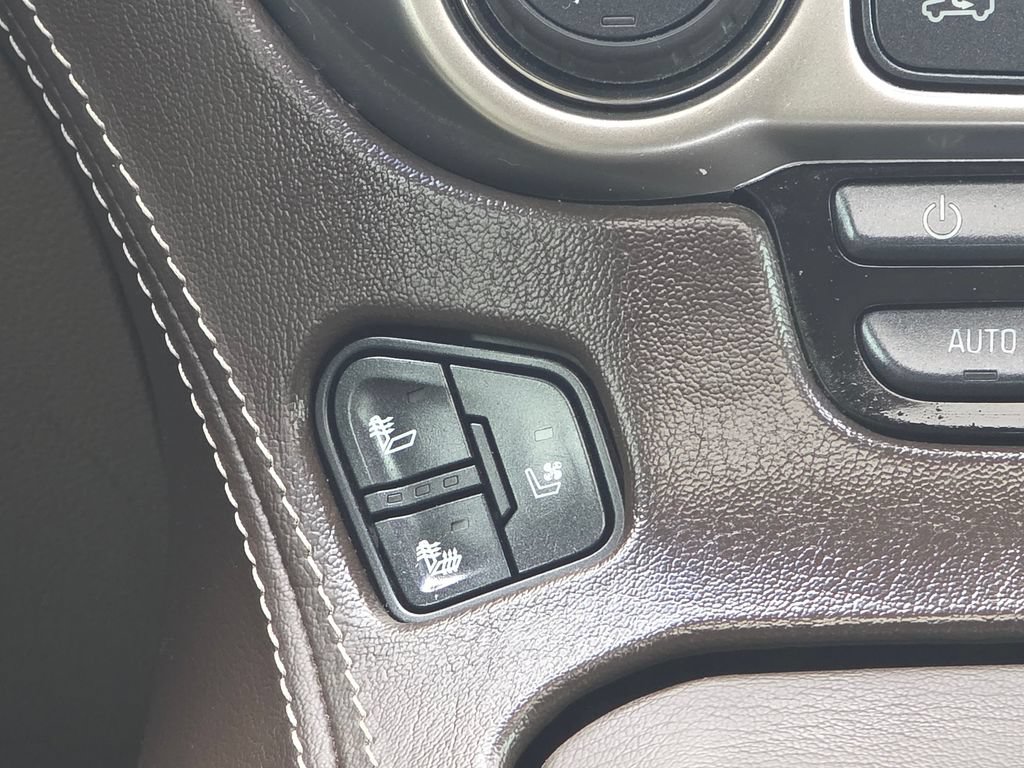 Used 2018 Chevrolet Tahoe Premier AWD/4WD image 17