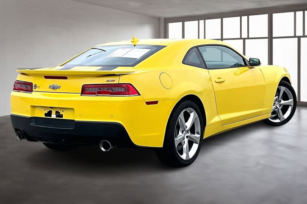Used 2014 Chevrolet Camaro SS w/ RS Package RWD image 3