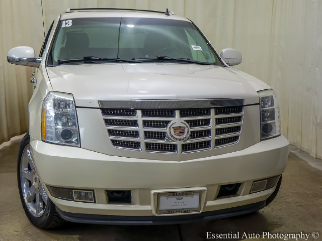 Used 2013 Cadillac Escalade EXT Premium AWD/4WD image 4