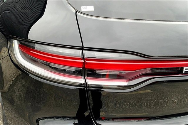 New 2025 Porsche Macan image 19