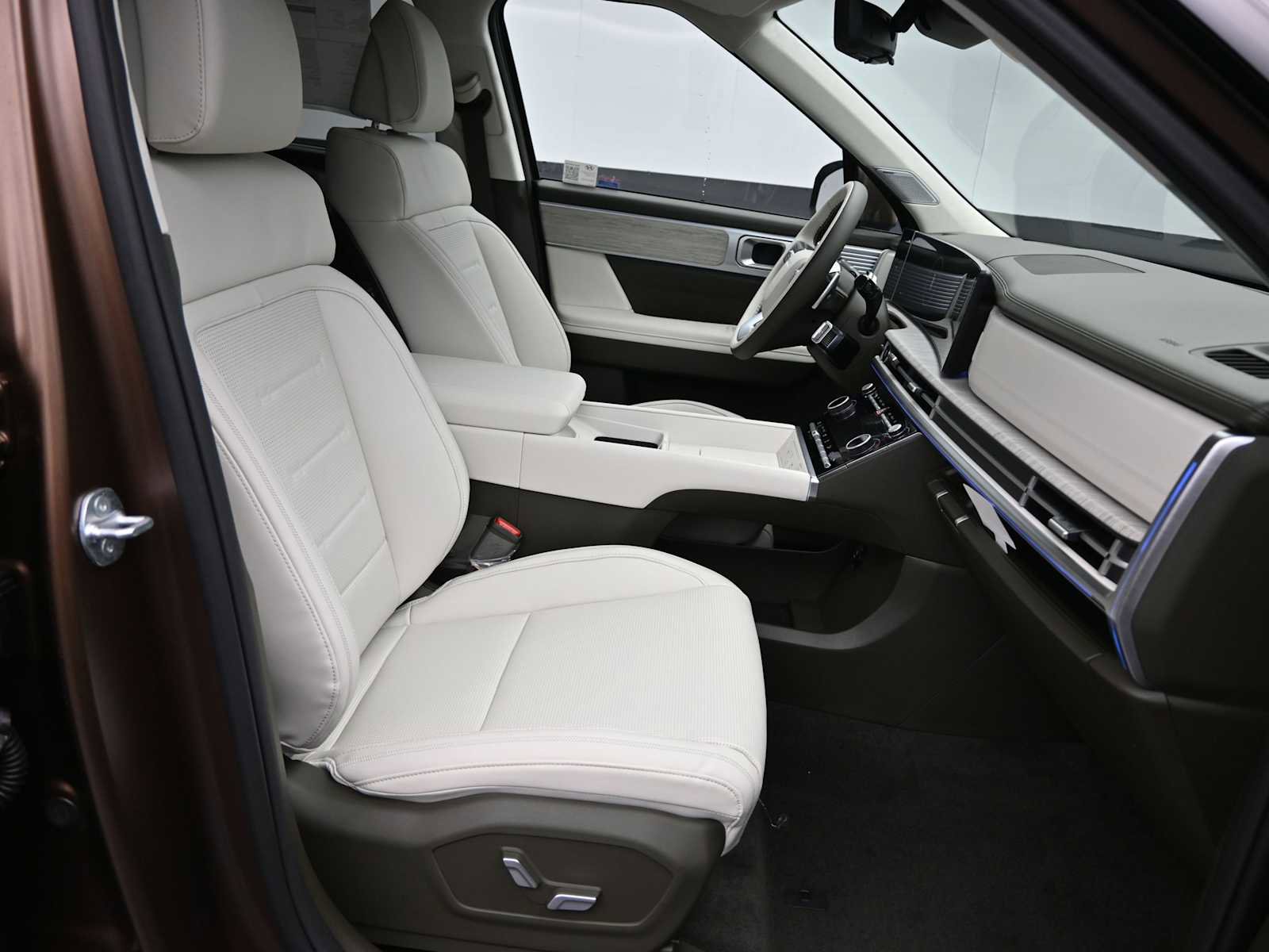 Used 2025 Hyundai Santa Fe Calligraphy image 11