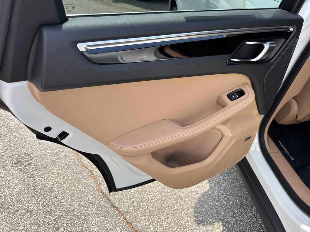 Used 2020 Porsche Macan S image 21
