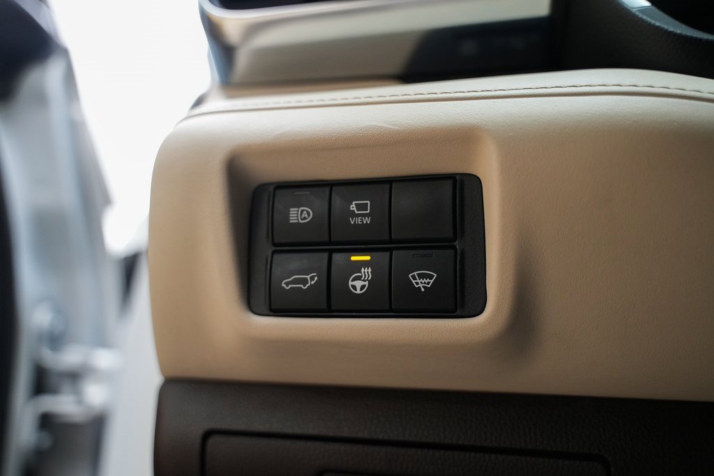 Used 2021 Toyota Highlander Platinum image 27