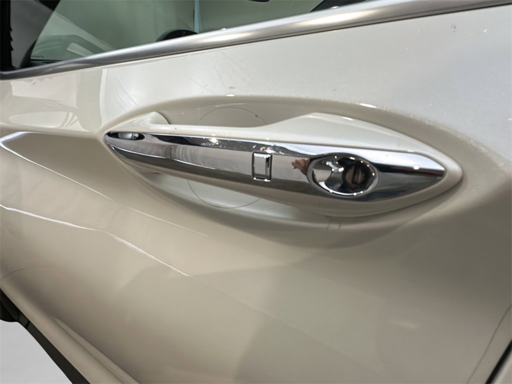 Used 2019 INFINITI QX50 Essential w/ Sensory Package image 5