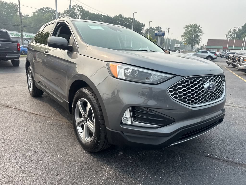 Used 2024 Ford Edge SEL w/ Convenience Package AWD/4WD image 4