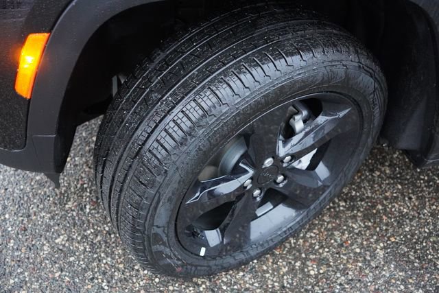 New 2025 Jeep Grand Cherokee Limited w/ Black Appearance Package image 9