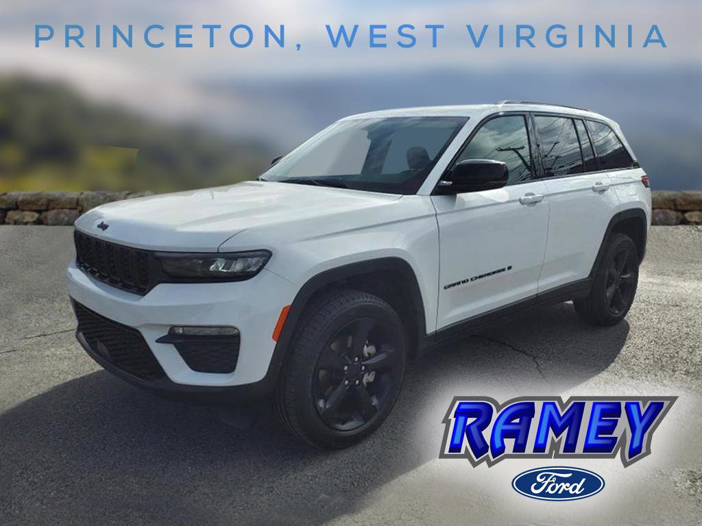 Used 2023 Jeep Grand Cherokee Limited w/ Black Appearance Package