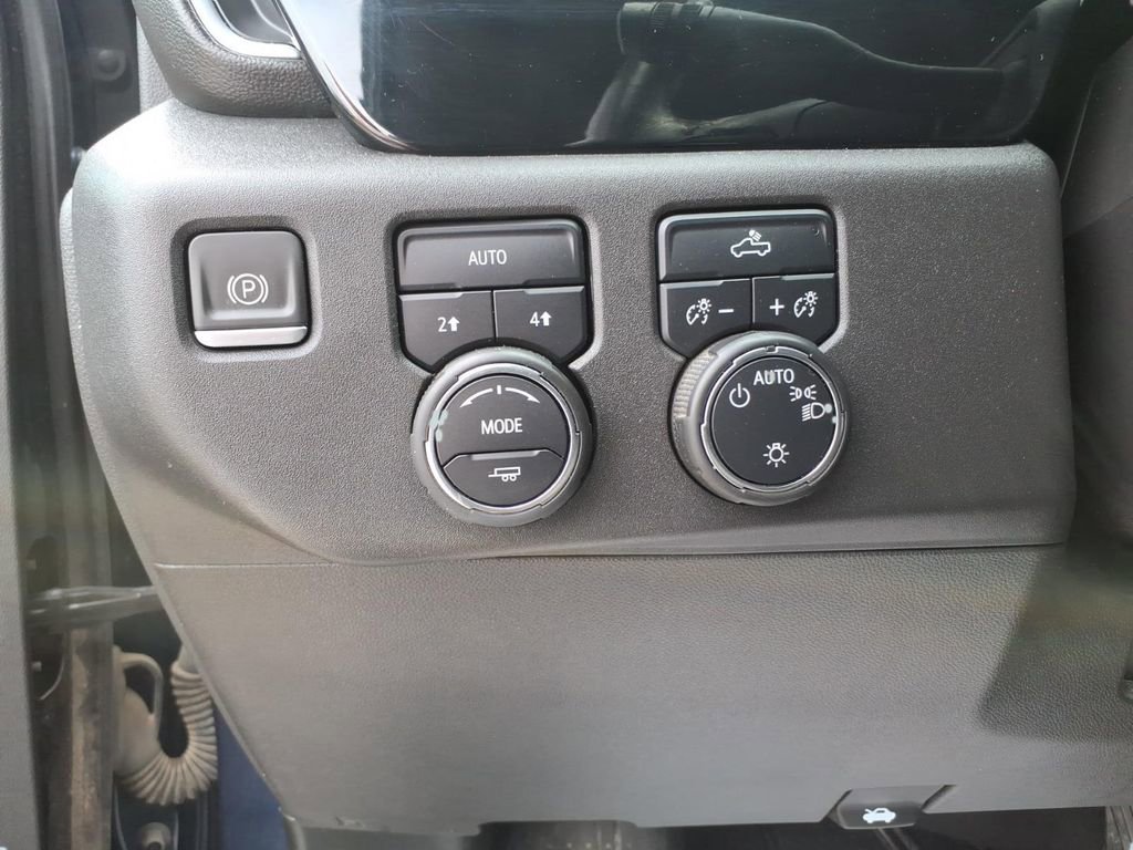 Used 2022 Chevrolet Silverado 1500 LT w/ Protection Package image 17