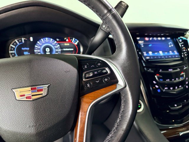 Used 2018 Cadillac Escalade Premium Luxury AWD/4WD image 26