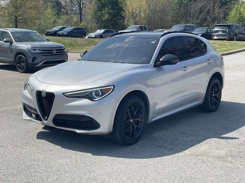 Used 2021 Alfa Romeo Stelvio Ti w/ Premium Package image 3