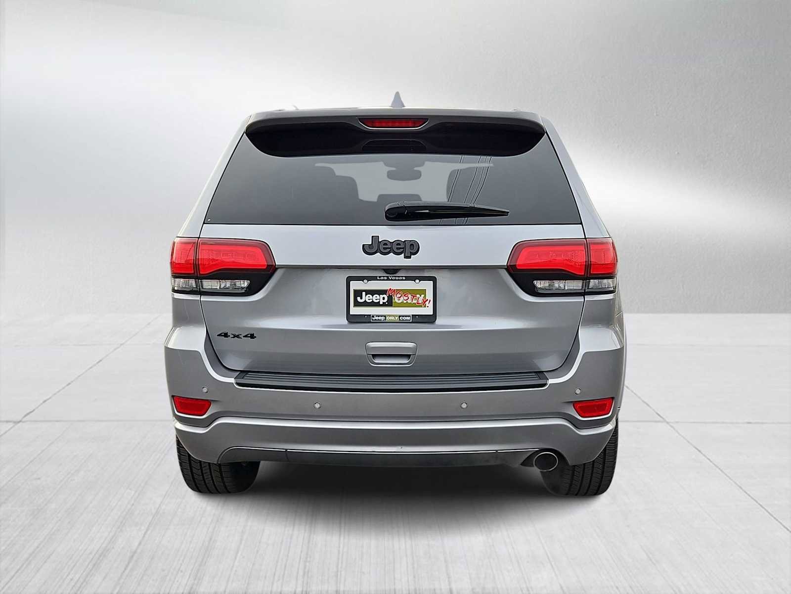 Used 2019 Jeep Grand Cherokee Altitude image 7