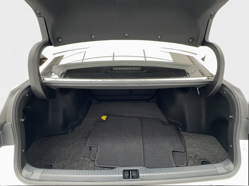 Used 2023 Lexus IS 300 w/ Comfort Package RWD image 16