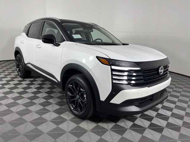 New 2026 Nissan Kicks SR w/ SR Premium Package FWD image 3