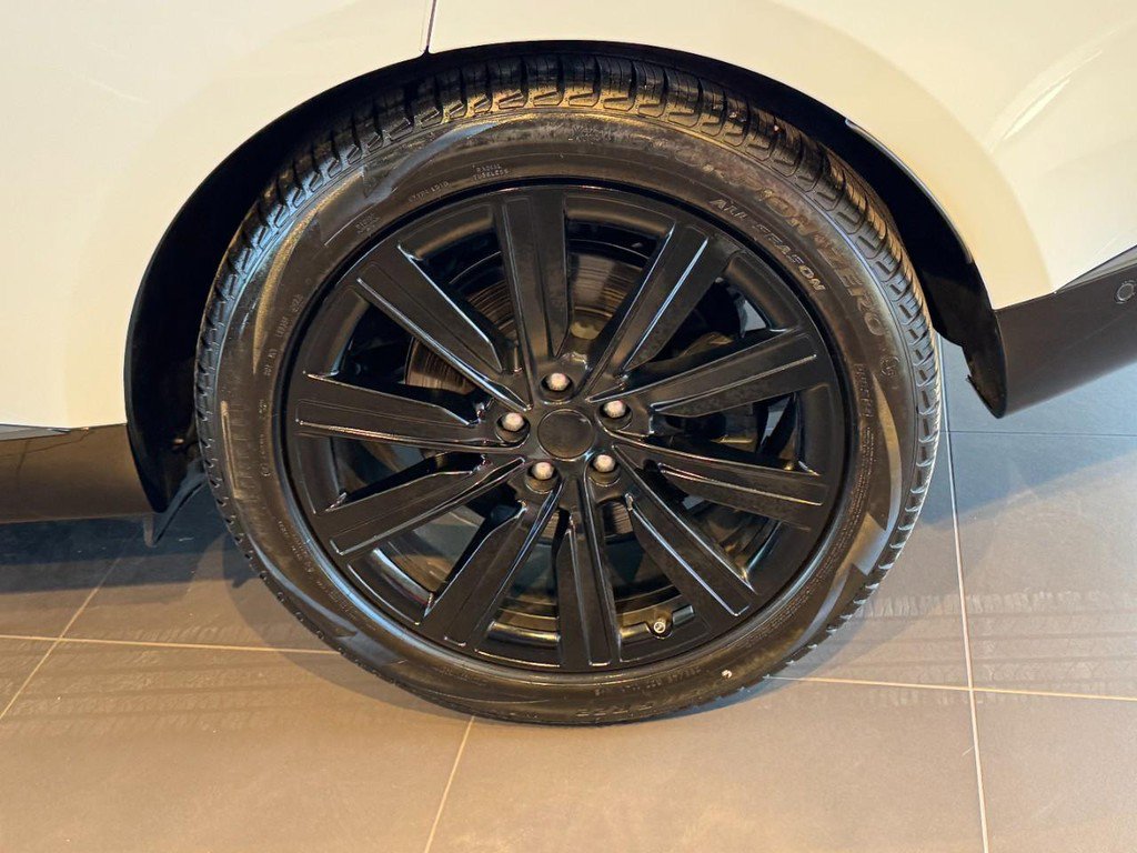 Used 2023 Land Rover Range Rover Autobiography image 5