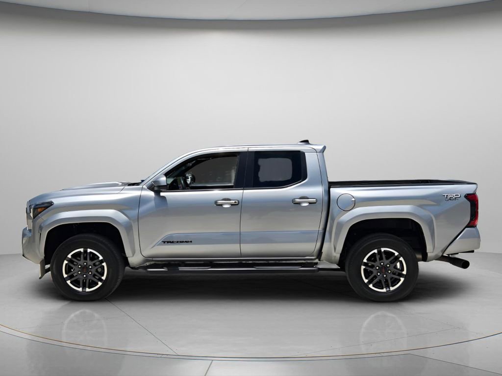 Used 2024 Toyota Tacoma TRD Sport AWD/4WD image 3