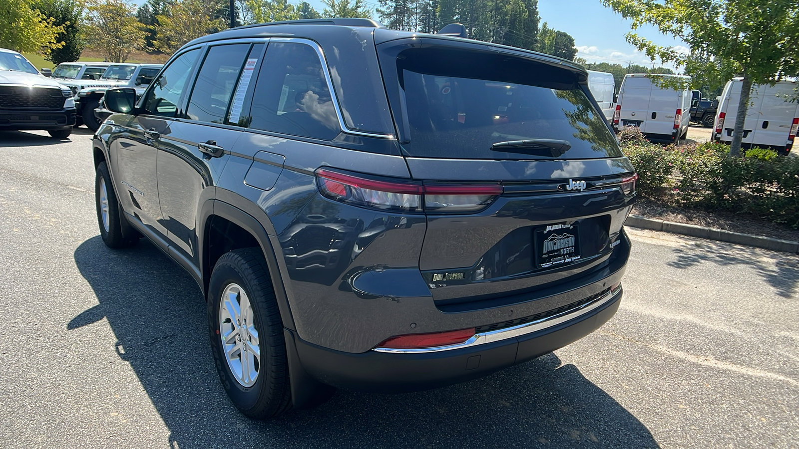 New 2025 Jeep Grand Cherokee Laredo w/ MOPAR Finishing Package image 10