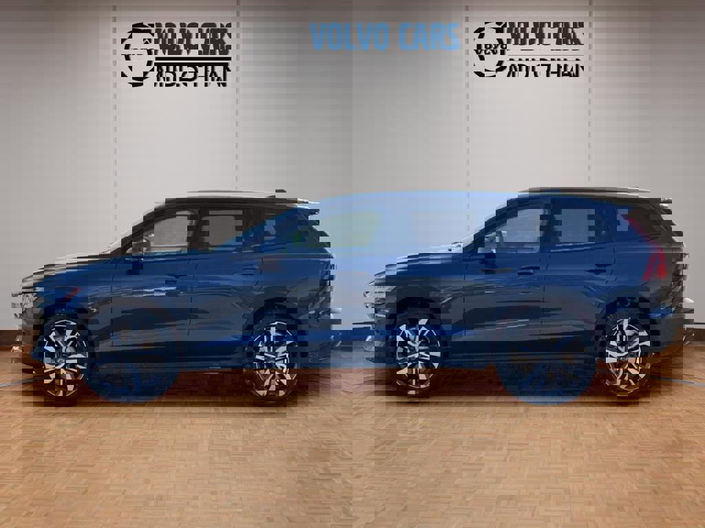 New 2026 Volvo V60 B5 Cross Country Plus w/ Protection Package Premier image 23