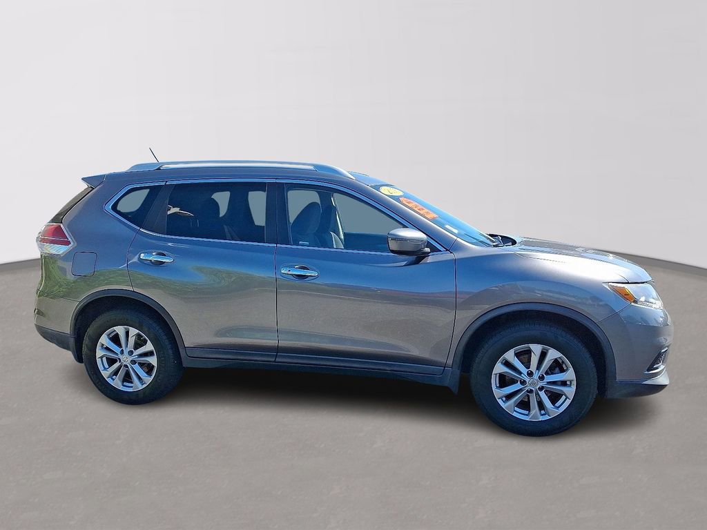 Used 2016 Nissan Rogue SV AWD/4WD image 7