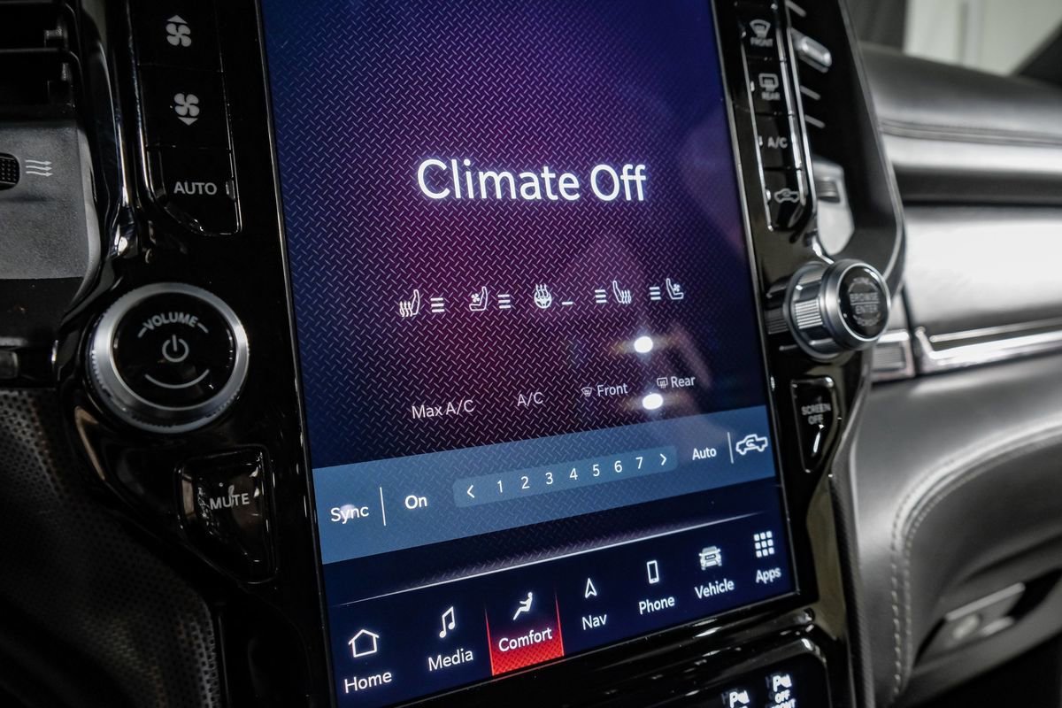 Used 2022 RAM 3500 Limited image 26