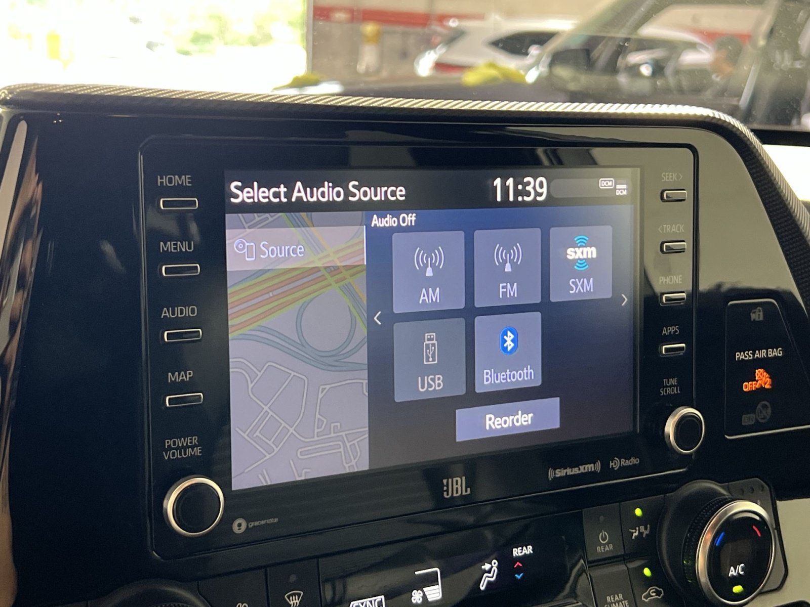 Used 2022 Toyota Highlander XSE AWD/4WD image 19