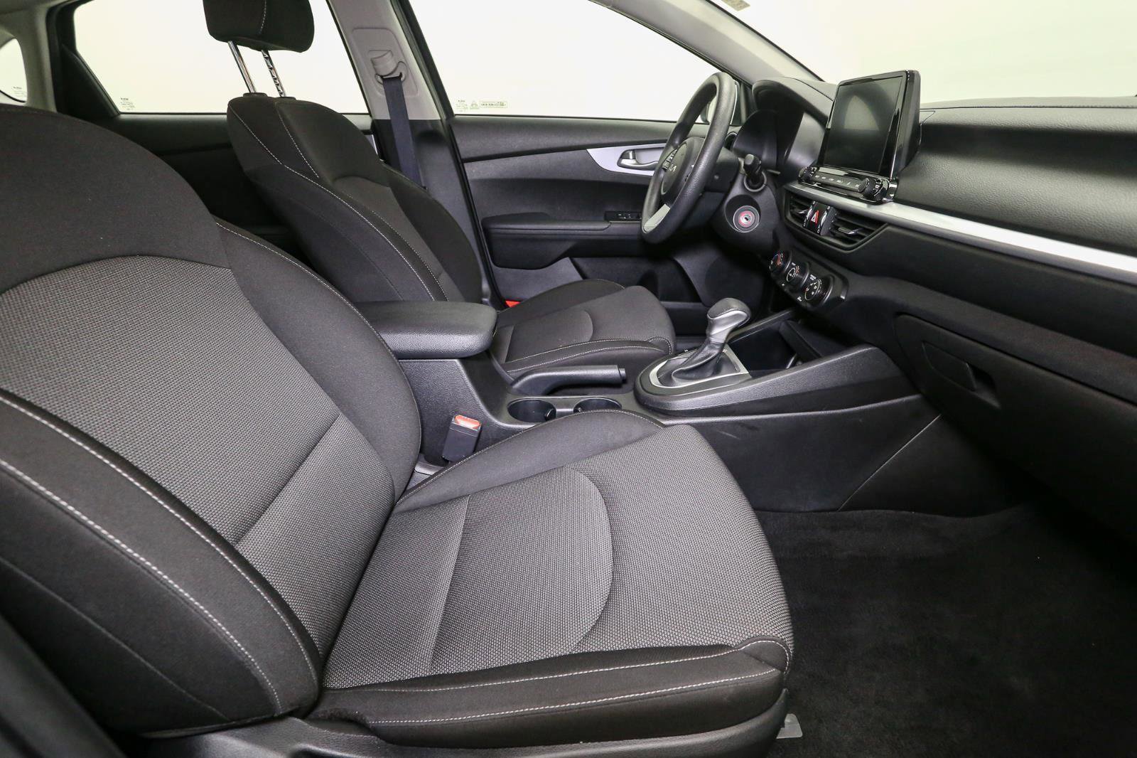 Used 2023 Kia Forte LXS w/ LXS Technology Package image 16