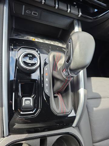 Used 2023 Chevrolet Colorado Z71 w/ Z71 Convenience Package 2 AWD/4WD image 33