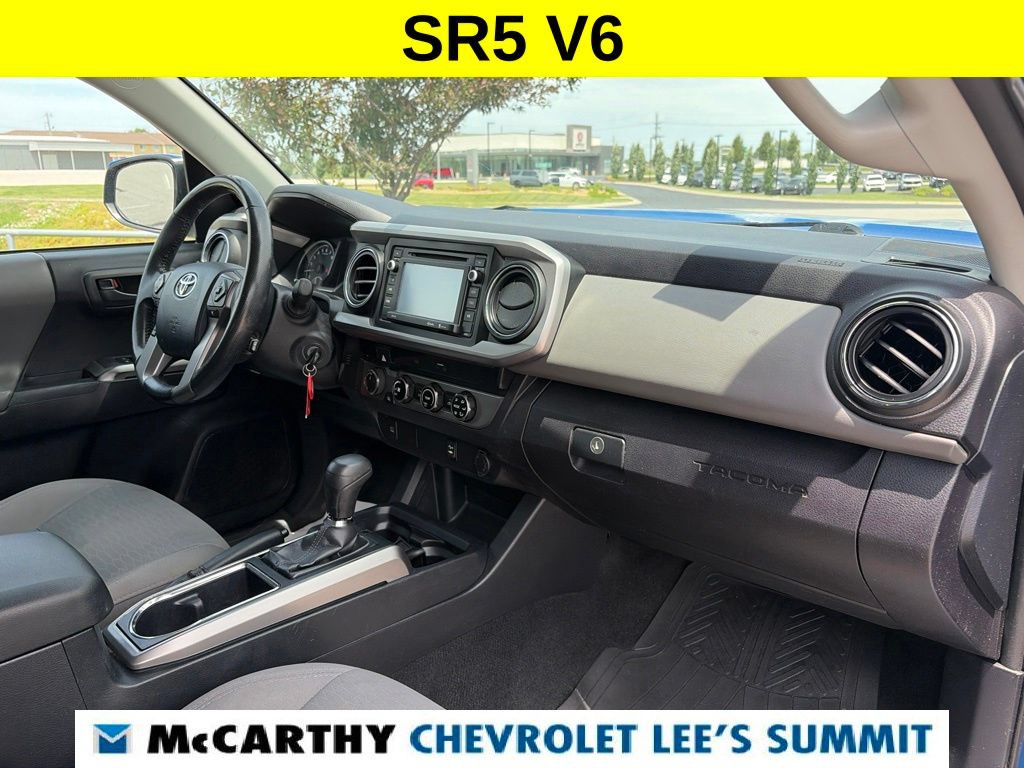 Used 2017 Toyota Tacoma SR5 w/ Tow Package AWD/4WD image 27