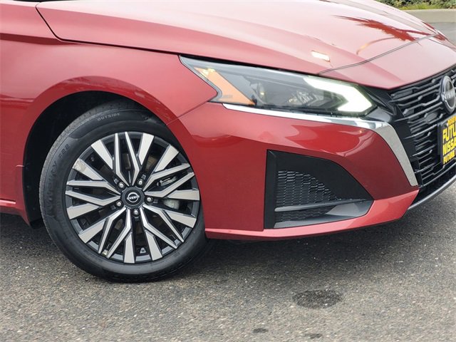 Used 2024 Nissan Altima 2.5 SV image 9