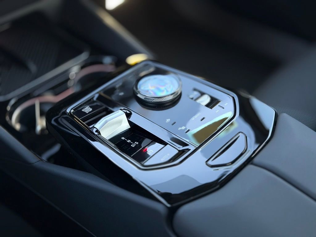 New 2026 BMW 530i xDrive w/ Premium Package AWD/4WD image 15