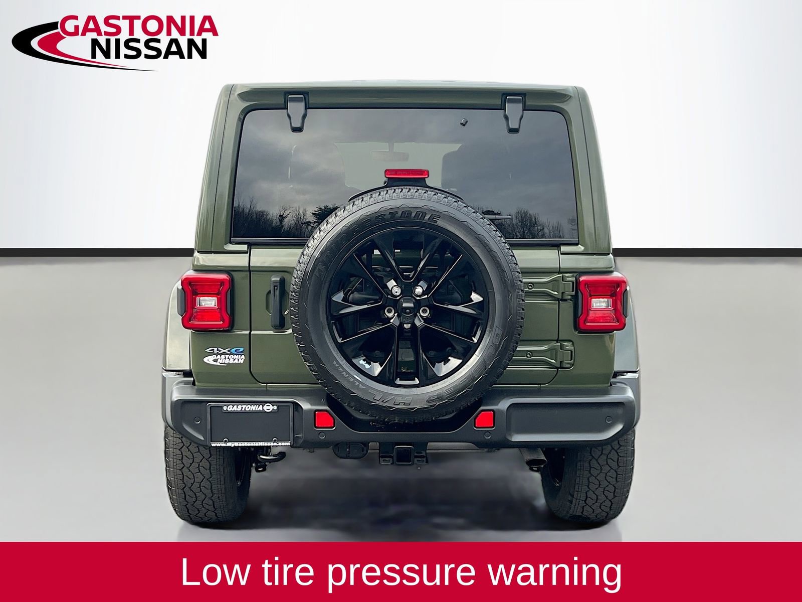 Used 2021 Jeep Wrangler Unlimited Sahara w/ Cold Weather Group image 7