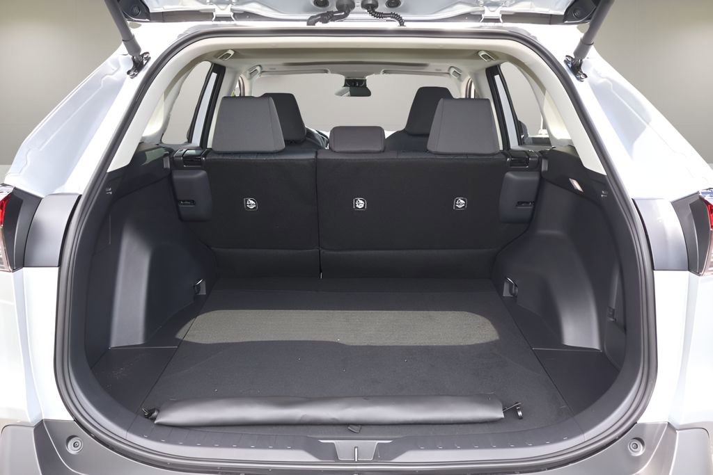 Certified 2025 Toyota RAV4 XLE FWD image 15