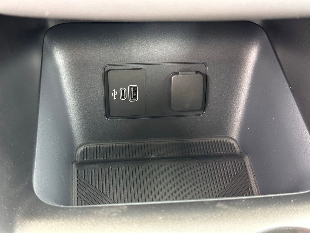 New 2026 Ford Explorer Active image 30