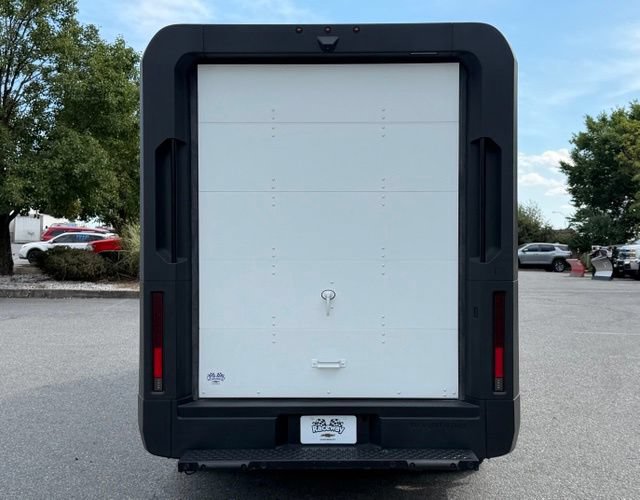 Used 2024 Chevrolet Brightdrop 600 w/ Commercial Equipment Package AWD/4WD image 11