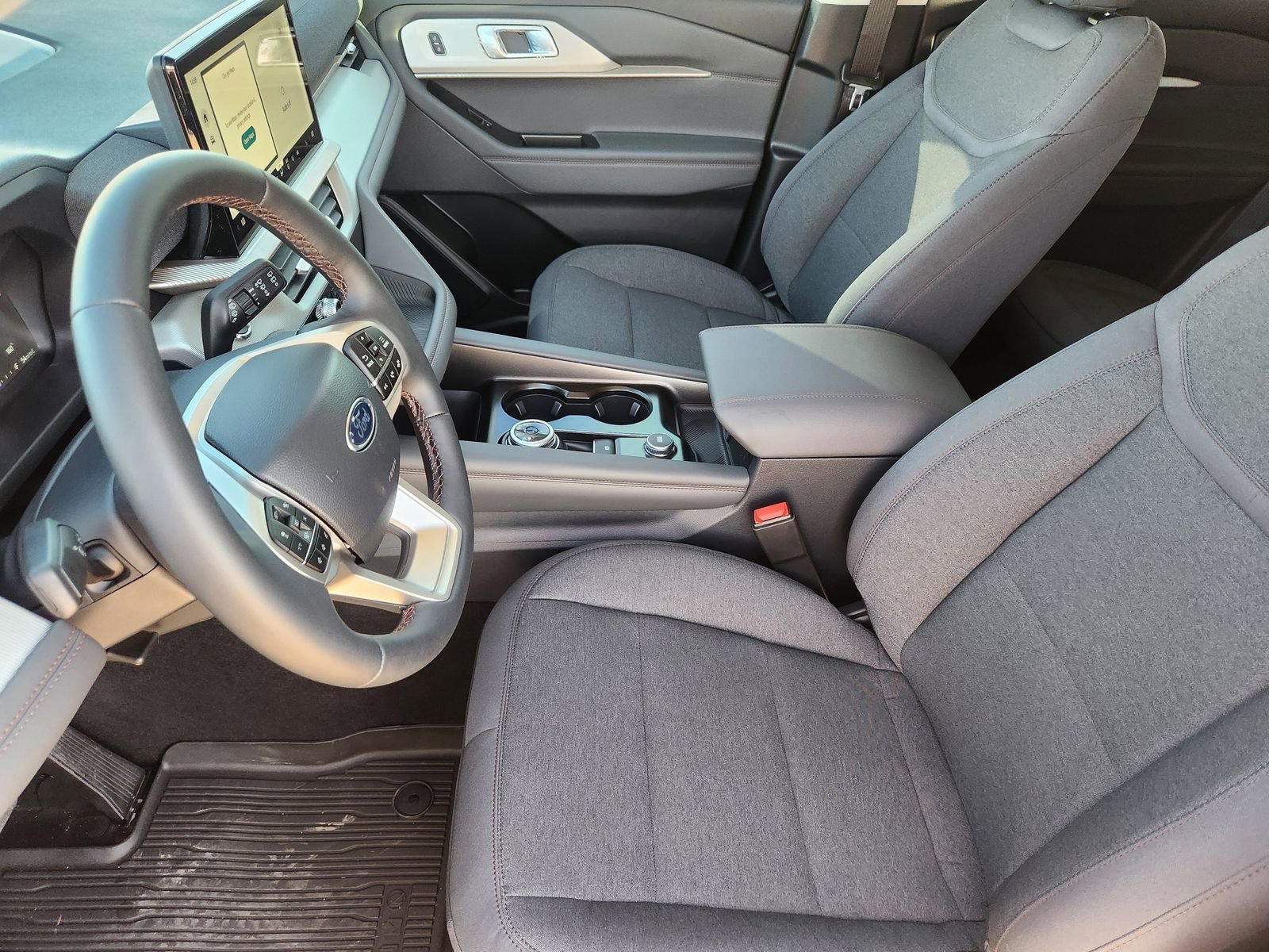 New 2026 Ford Explorer Active image 13