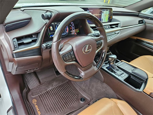 Used 2020 Lexus ES 350 Luxury w/ Accessory Package 2 image 16
