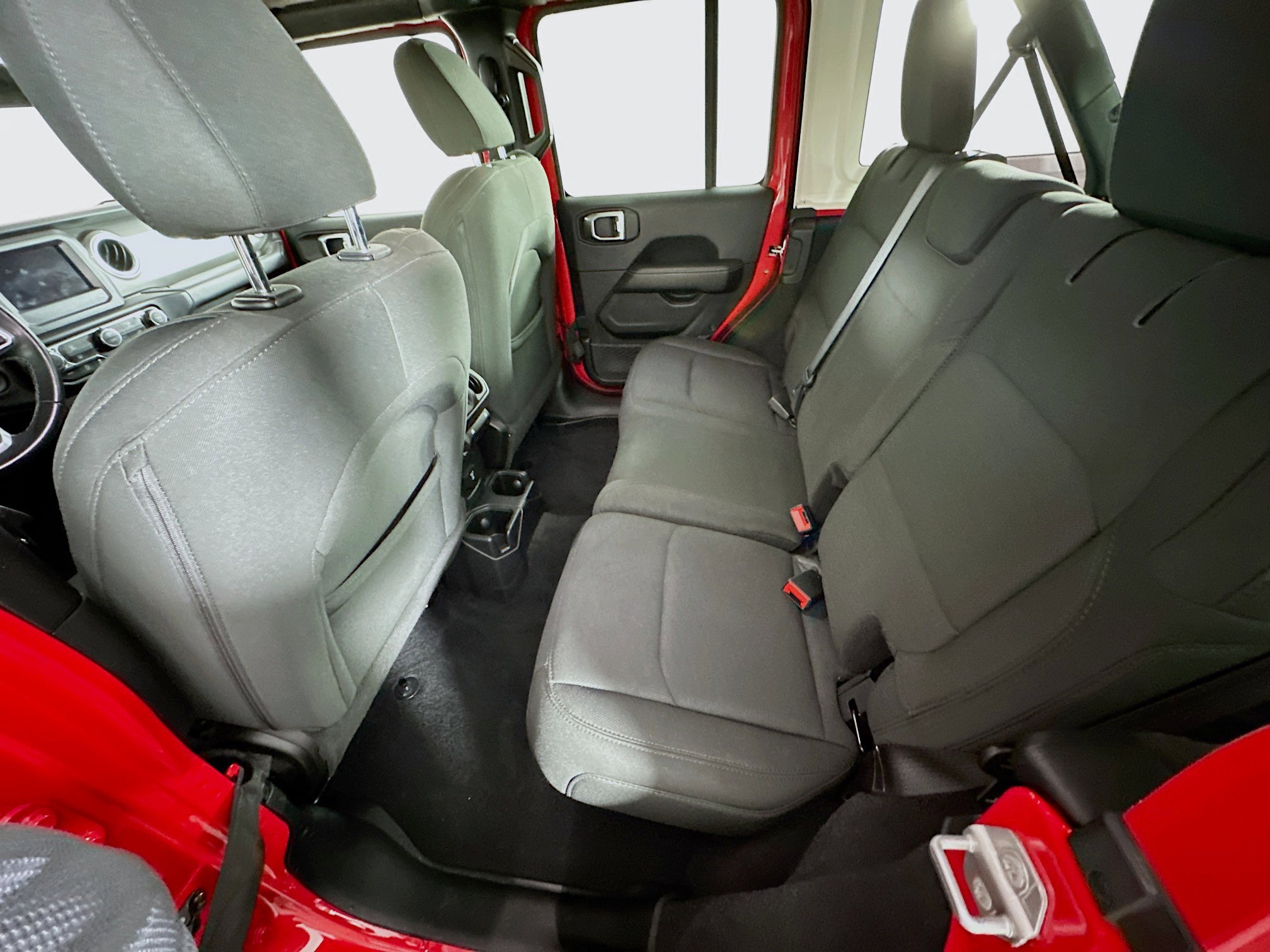 Used 2019 Jeep Wrangler Unlimited Sahara w/ LED Lighting Group image 26