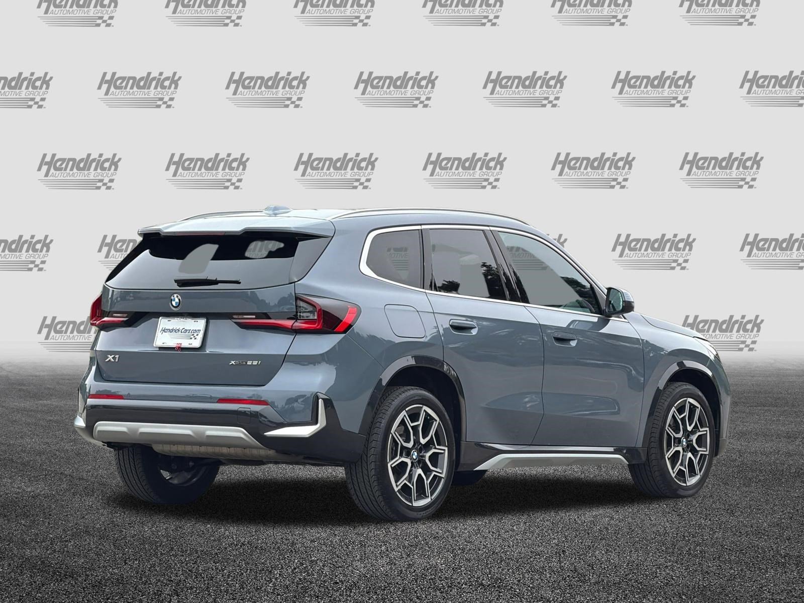 Used 2025 BMW X1 xDrive28i w/ Convenience Package image 5