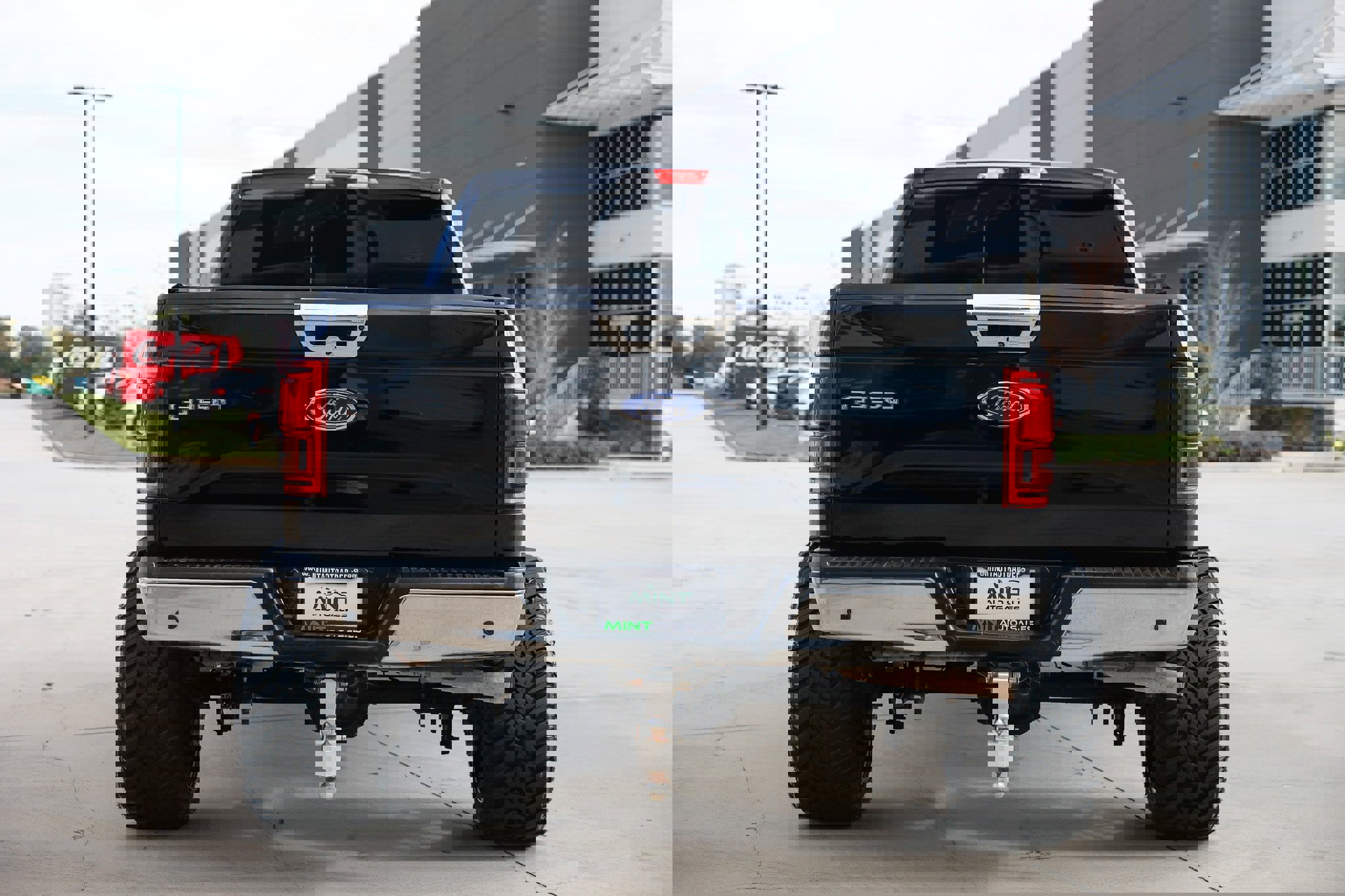 Used 2017 Ford F150 Lariat w/ Equipment Group 501A Mid image 12