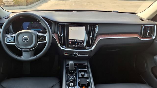 Certified 2025 Volvo V60 B5 Cross Country Plus image 20