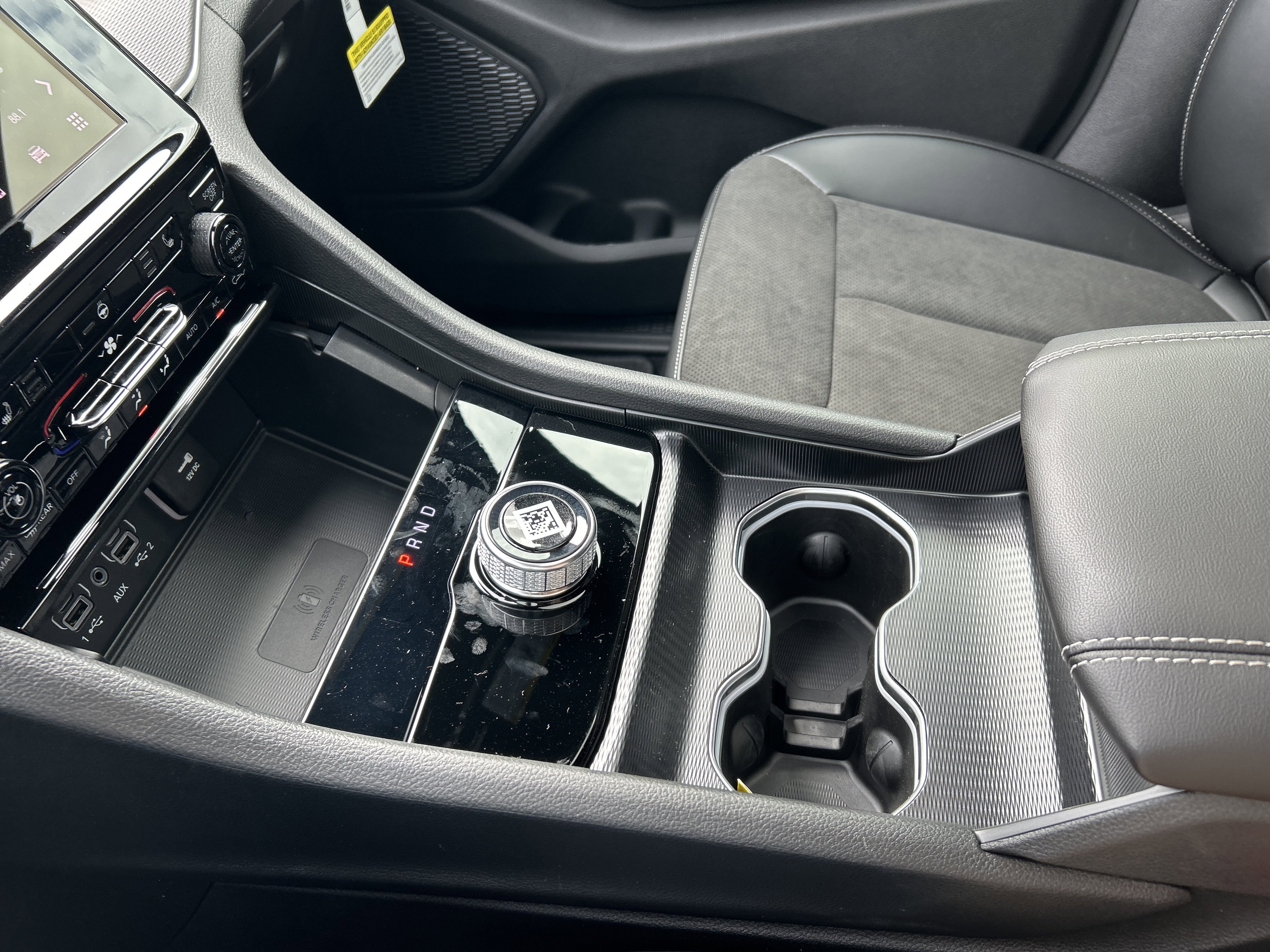 New 2025 Jeep Grand Cherokee Altitude image 26