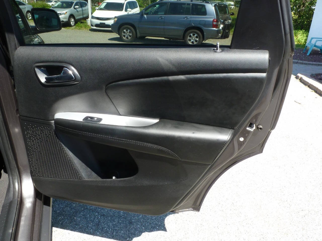 Used 2018 Dodge Journey SE w/ Connectivity Group FWD image 22