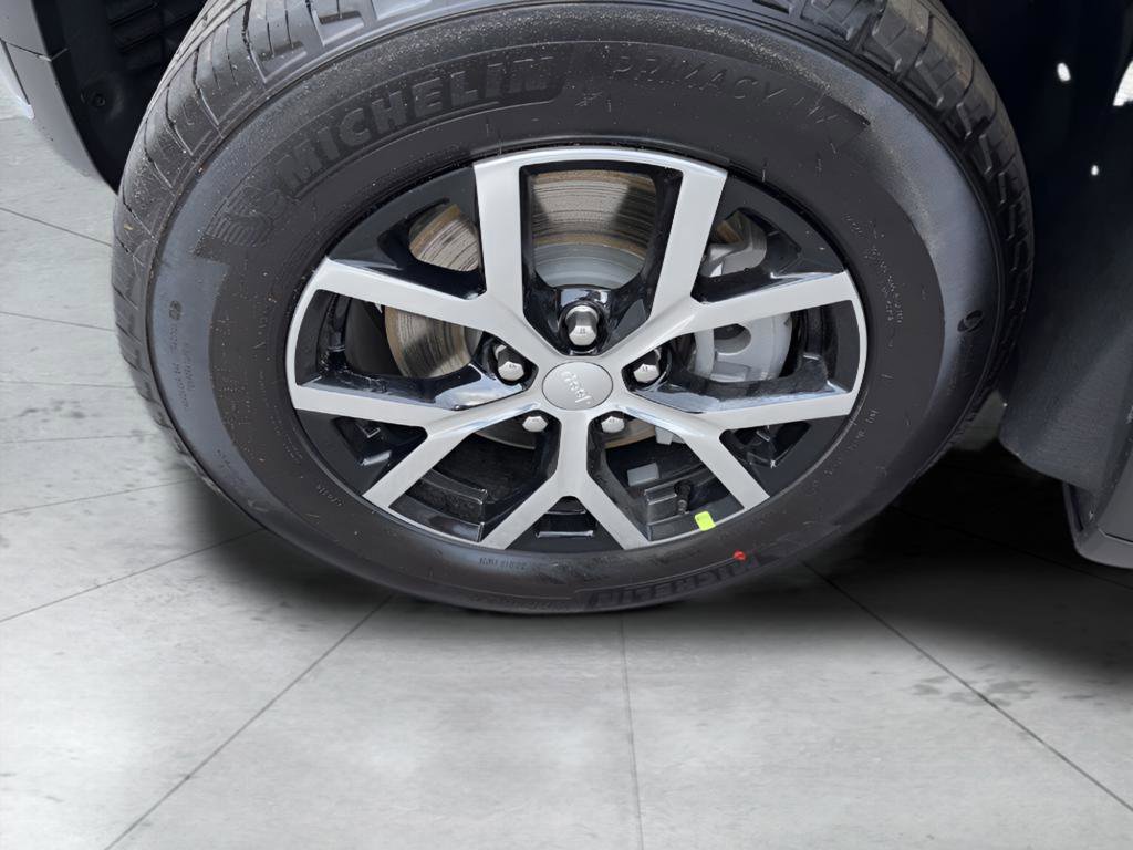 New 2025 Jeep Grand Cherokee L Limited w/ Luxury Tech Group II image 60