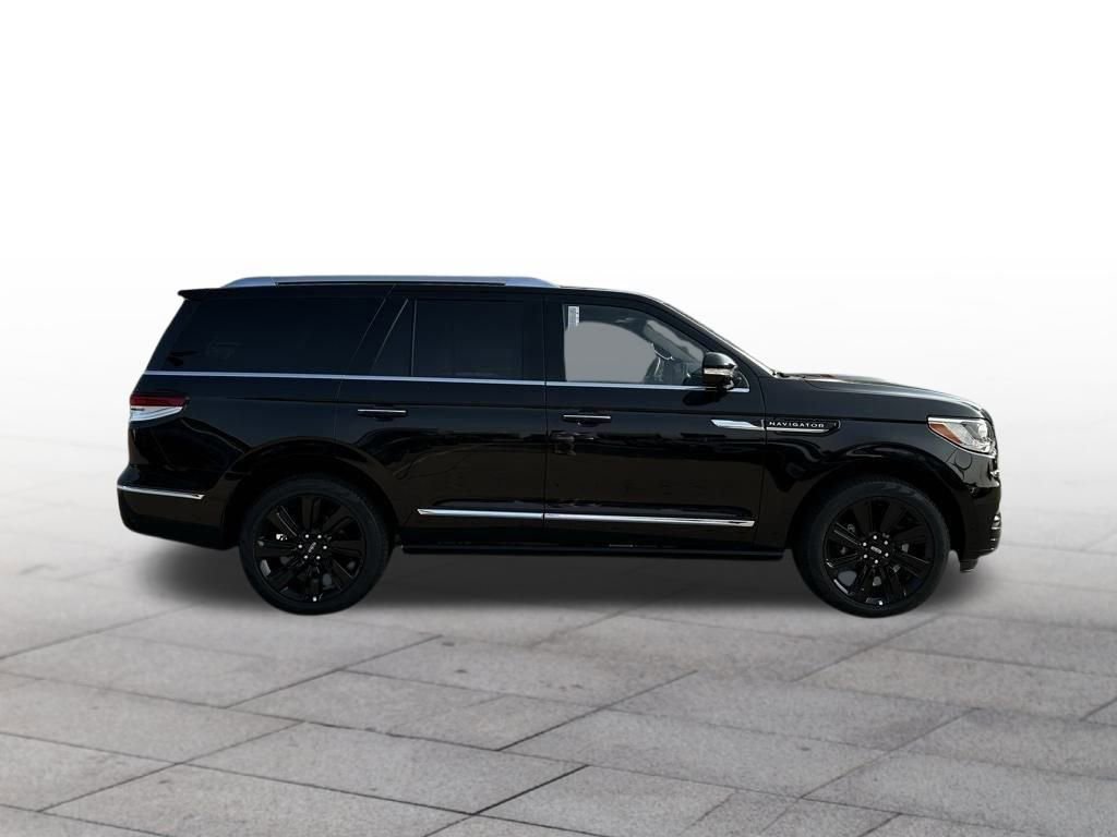 Used 2024 Lincoln Navigator Reserve image 8