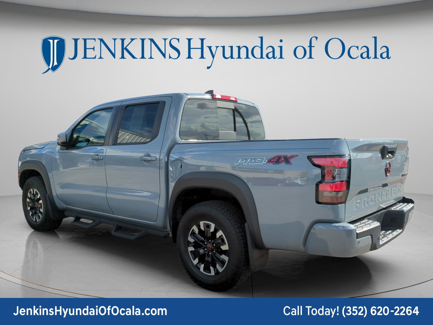 Used 2024 Nissan Frontier PRO-4X w/ Technology Package image 5