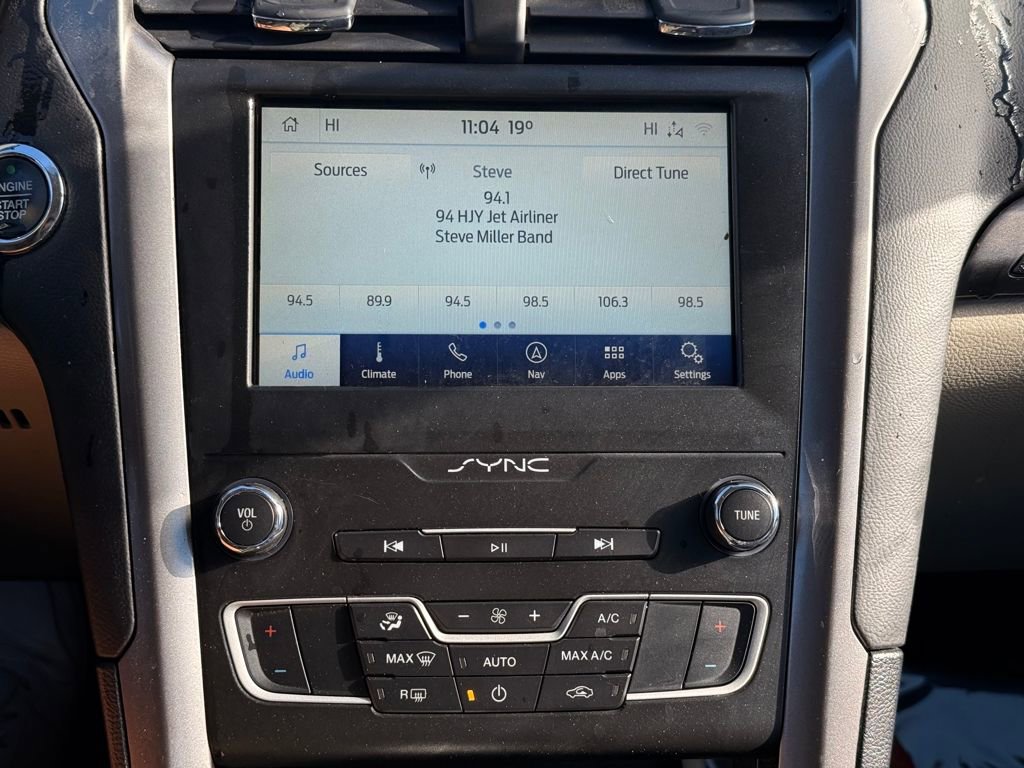 Used 2020 Ford Fusion SE image 30